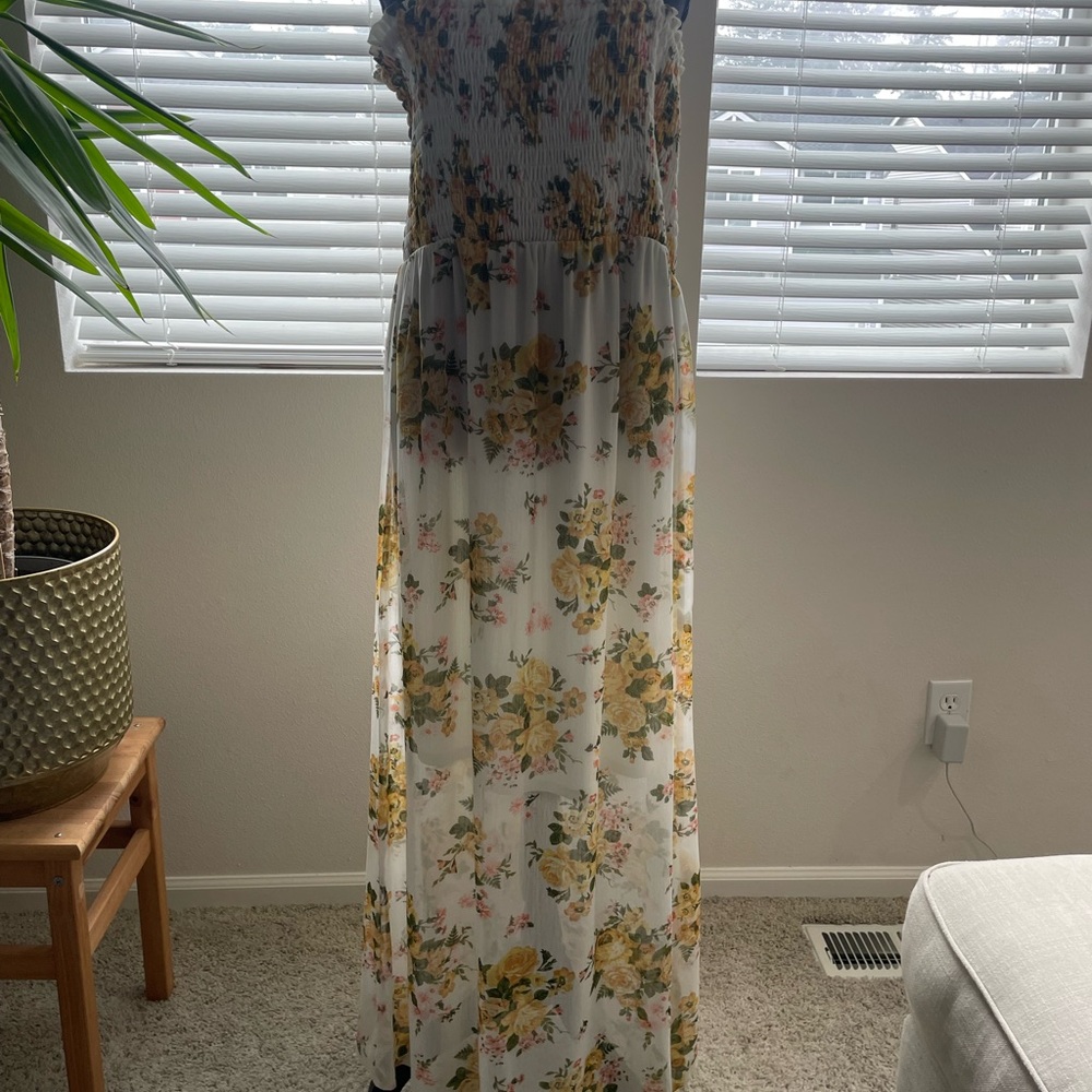 Disney Princess White and Gold Dress